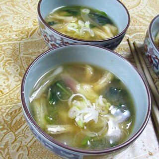 みょうがほうれん草油揚げの味噌汁